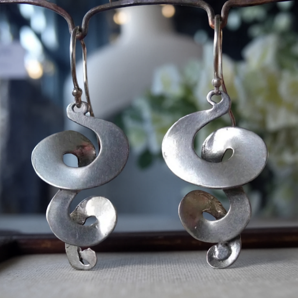 SilverLoom™ | 復古螺旋耳環